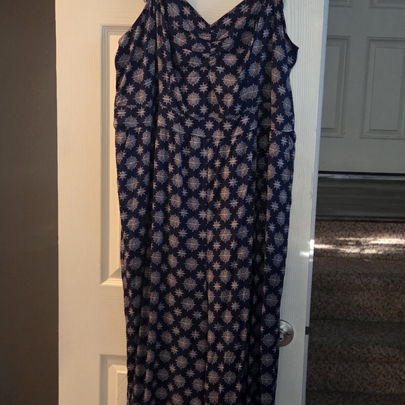 torrid Pants - Torrid Navy and White Floral Maxi Dress